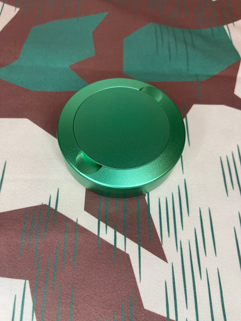 Skull and Beaker Pouch Tin (Green) - Engraved