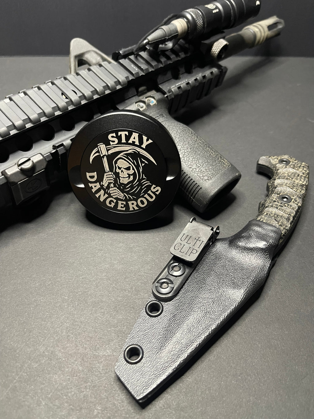 Stay Dangerous Pouch Tin