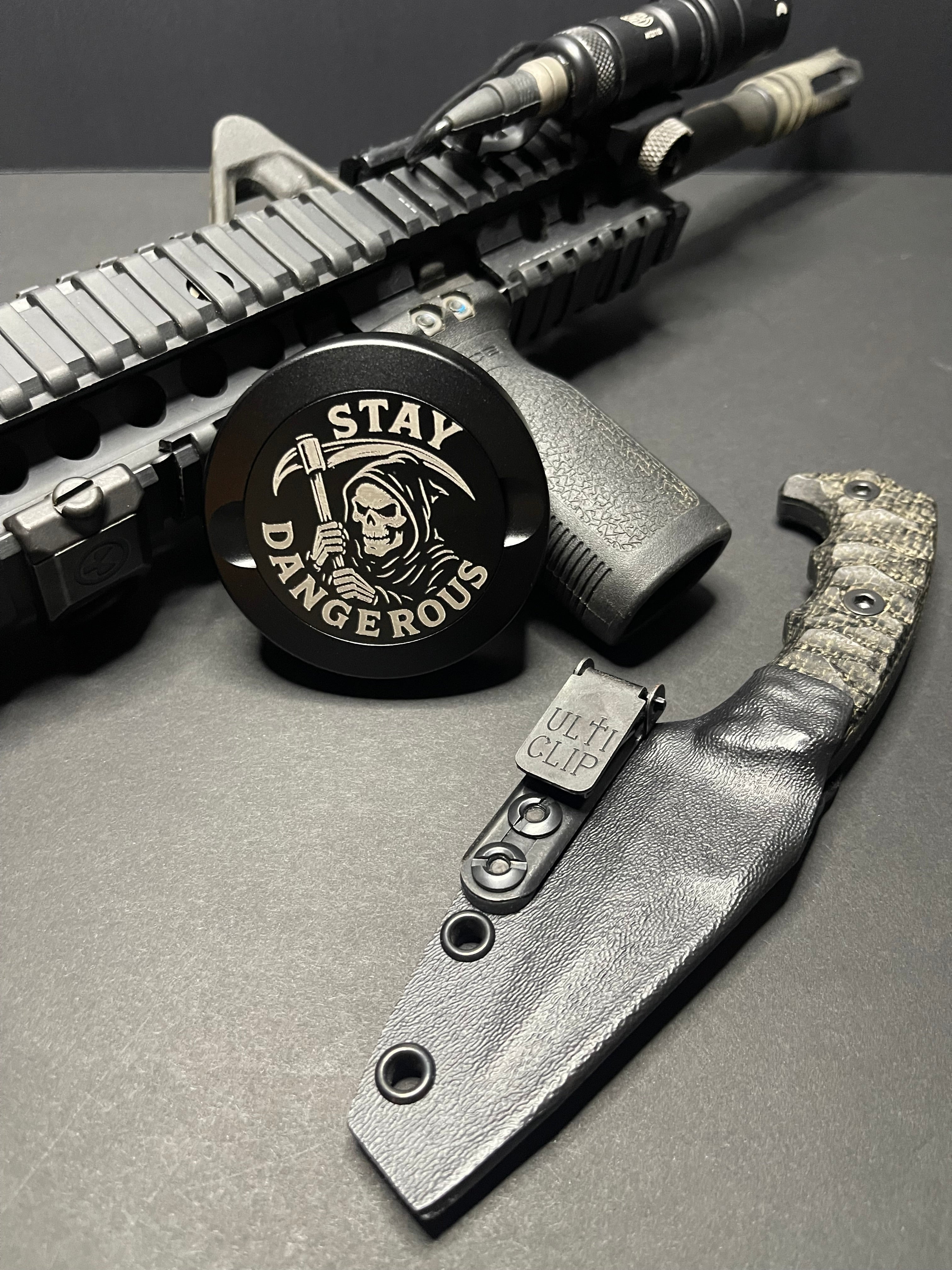 Stay Dangerous Pouch Tin